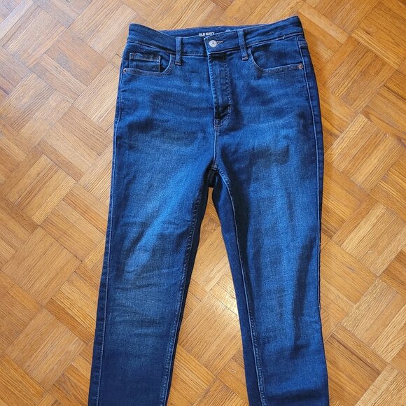 Extra High-Waisted Rockstar 360° Stretch Super-Skinny Jeans, Sz 8 (Old Navy) - Picture 1 of 2
